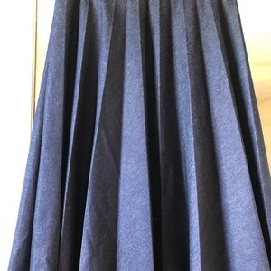 Full denim skirt